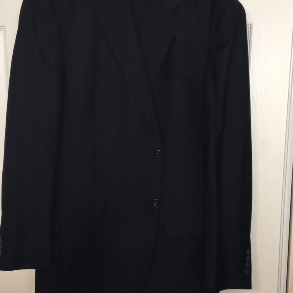 Tommy Hilfiger Men’s Suit. Excellent. Non-smoker.